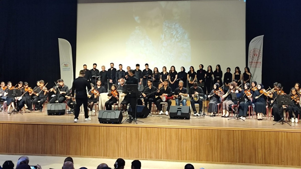 Adıyaman’da ‘Film Müzikleri Konseri’ büyük ilgi gördü: 55 sanatçı sahne aldı - Videolu Haber
